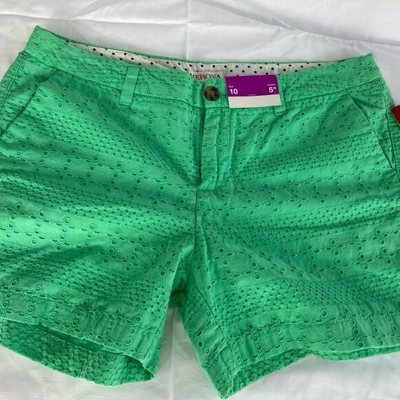 Green Women Short - Picture 10 of 12